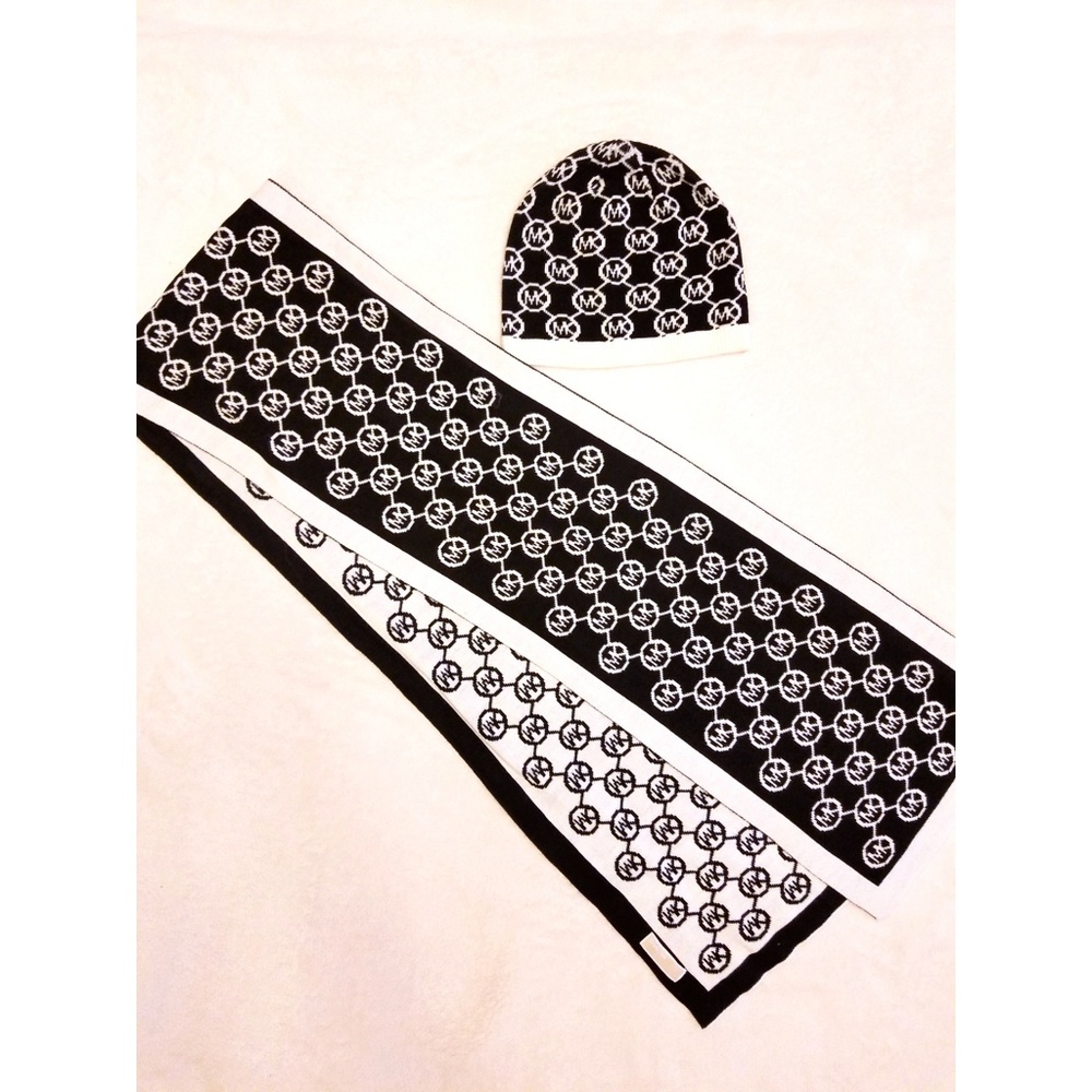 Michael Kors hat & scarf set